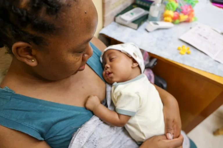 a-historic-victory-the-bahamas-achieves-global-certification-for-eliminating-mother-to-child-hiv-transmission