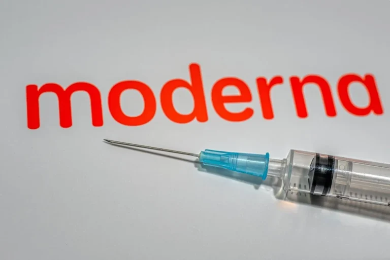 modernas-mrna-flu-vaccine-shows-superior-efficacy-navigates-fda-review-after-initial-hesitation