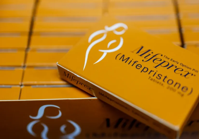 supreme-court-stays-lower-court-ruling-on-mifepristone-a-temporary-shield-for-medication-abortion-access