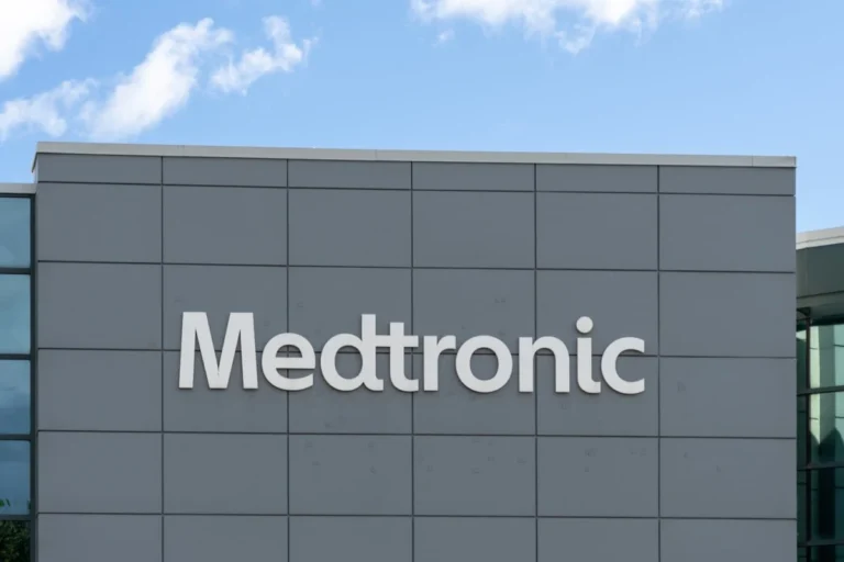 tavr-market-disruption-medtronics-smart-trial-results-challenge-edwards-dominance