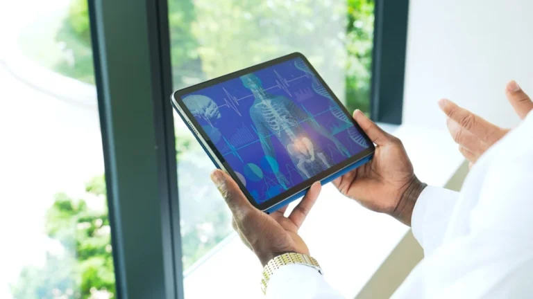 tempus-ai-and-bristol-myers-squibb-forge-deeper-alliance-to-revolutionize-clinical-trial-design-with-ai-and-real-world-data