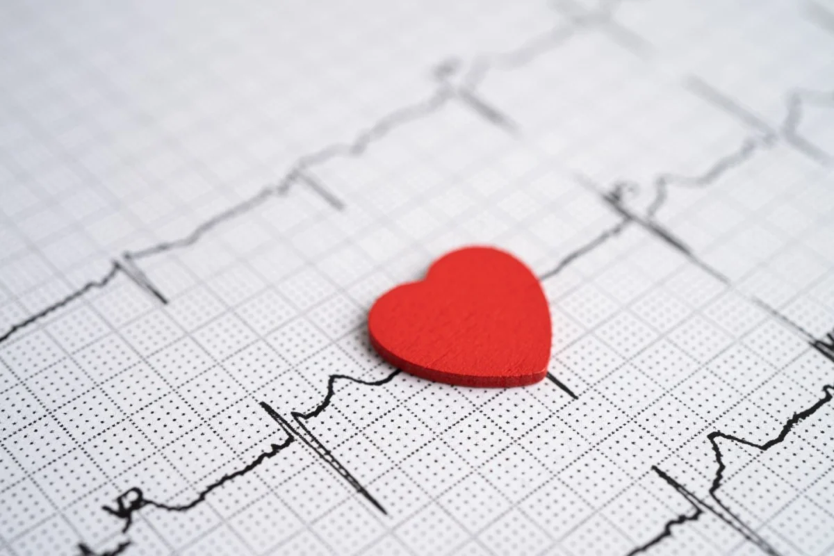 bridging-the-symptom-to-door-gap-heartbeams-breakthrough-in-portable-heart-attack-detection