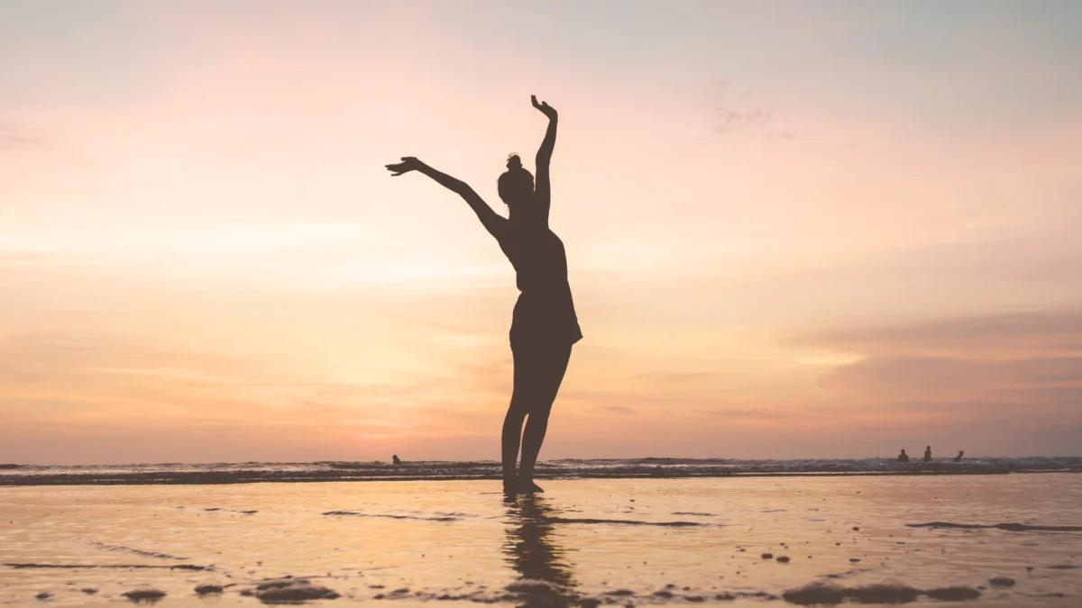 celestial-thresholds-navigating-the-summer-solstice-and-the-shift-into-cancer-june-21-27-2026