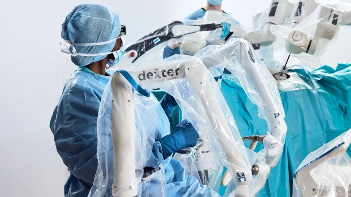 distalmotion-expands-robotic-surgery-frontiers-dexter-system-cleared-for-complex-gynaecological-procedures