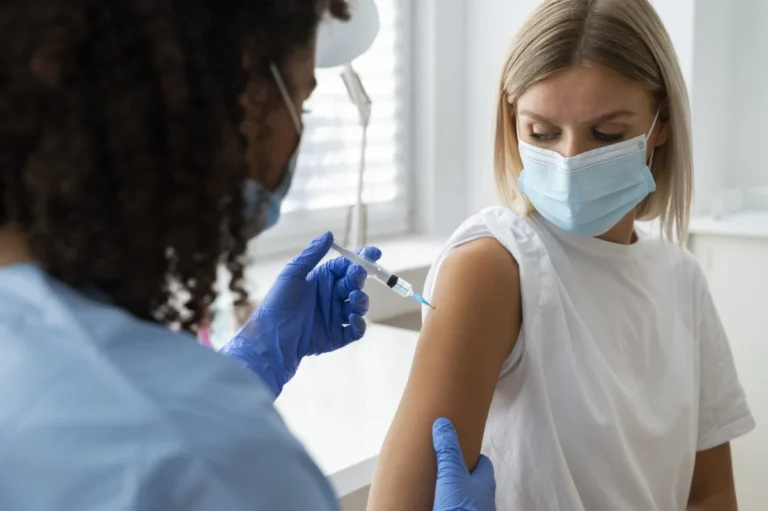 bridging-the-gap-metavivor-challenges-fda-on-2026-2027-covid-19-vaccine-access-for-the-metastatic-breast-cancer-community
