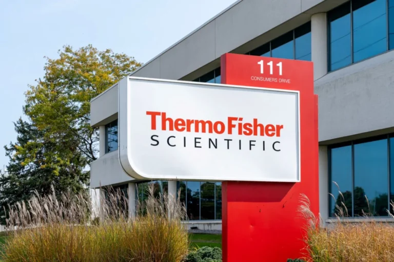 thermo-fisher-scientific-soars-a-deep-dive-into-the-companys-q2-2026-financial-triumph