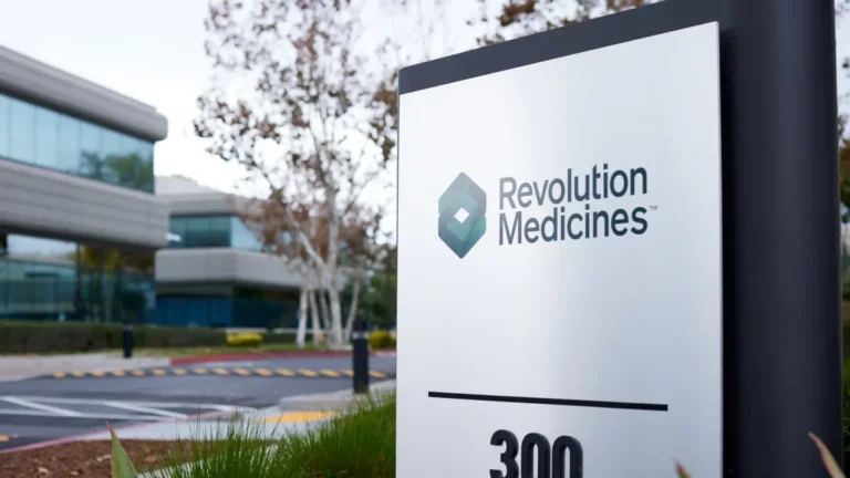 a-new-era-in-oncology-revolution-medicines-rasonque-secures-landmark-fda-approval
