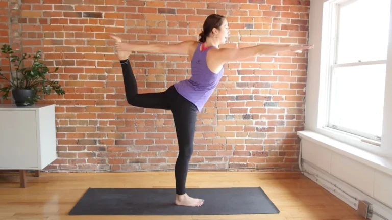 finding-your-center-a-deep-dive-into-the-15-minute-vinyasa-balance-routine