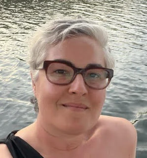 navigating-the-cancer-journey-how-community-support-bridges-the-gap-in-healthcare