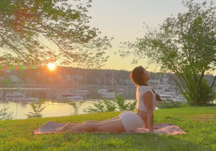 the-intentional-awakening-a-comprehensive-guide-to-a-10-minute-morning-yoga-flow