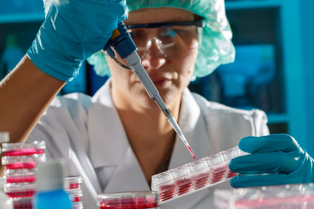 the-invisible-cost-why-tacit-knowledge-loss-is-crippling-biopharma-tech-transfer