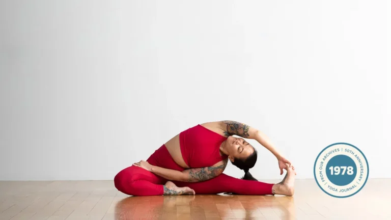 the-yoga-swiss-army-knife-mastering-the-art-of-revolved-head-to-knee-pose