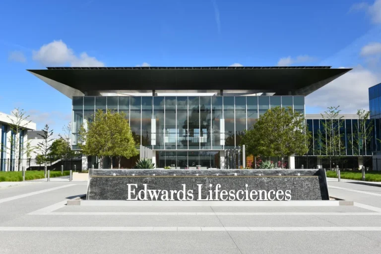 a-new-horizon-for-pediatric-cardiology-fda-approves-edwards-lifesciences-expandable-autus-heart-valve