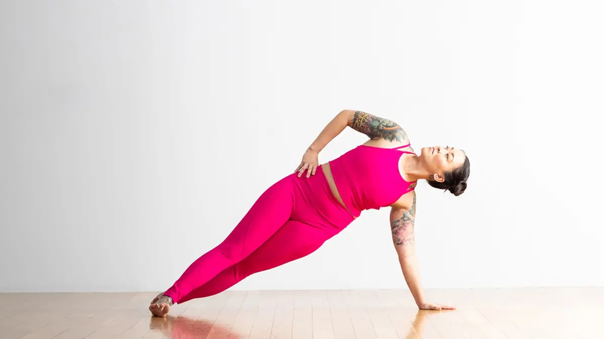 beyond-the-twist-why-your-obliques-need-yoga-and-how-to-strengthen-them