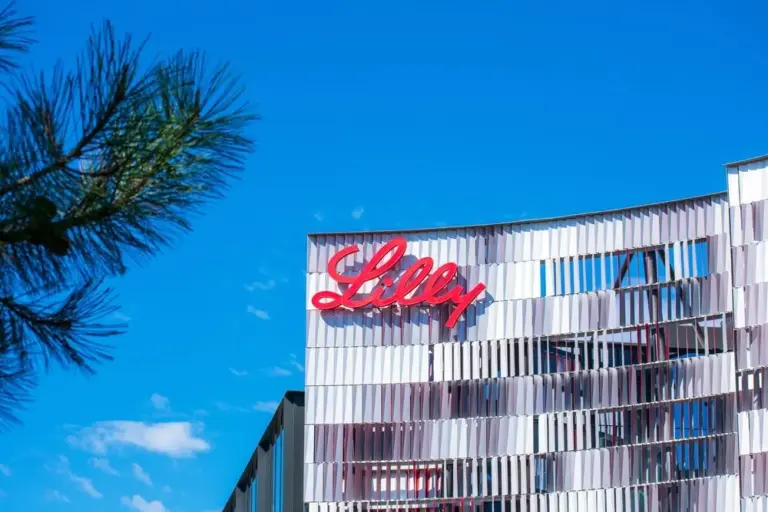 eli-lillys-retatrutide-surges-ahead-in-weight-loss-race-outperforming-novo-nordisks-ozempic-in-landmark-trial