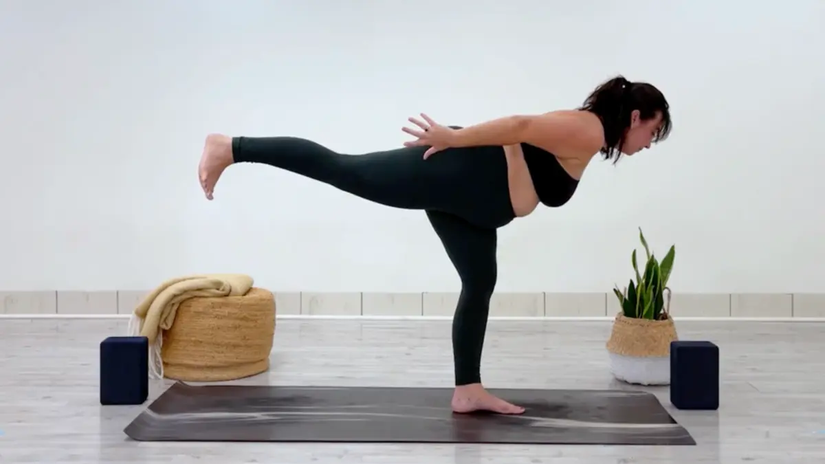 finding-stillness-a-comprehensive-13-minute-yoga-sequence-for-stability-and-mental-clarity