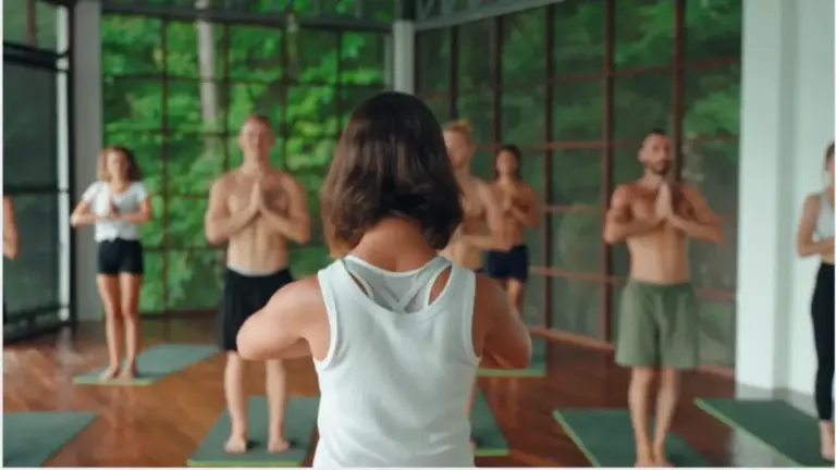 from-jitters-to-joy-mastering-the-art-of-teaching-yoga-with-confidence