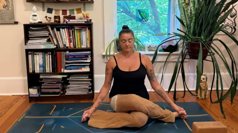 the-silent-power-why-yoga-practitioners-are-winning-the-modern-endurance-challenge